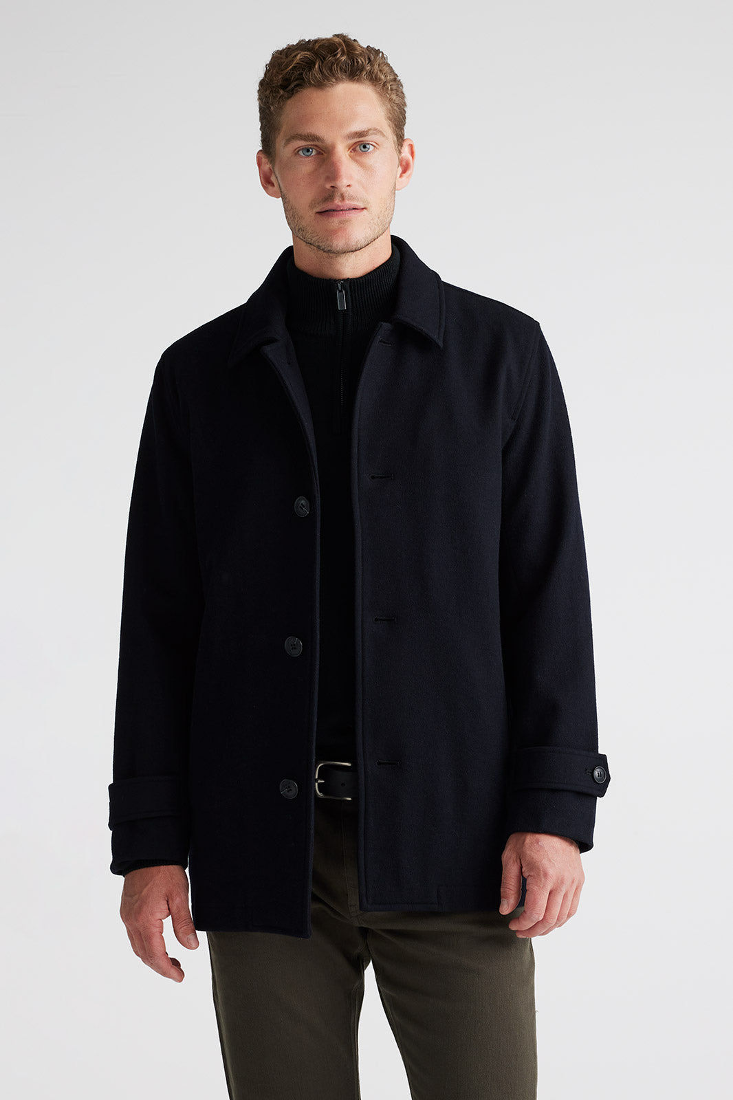 Model height is 188cm, wearing size Medium.