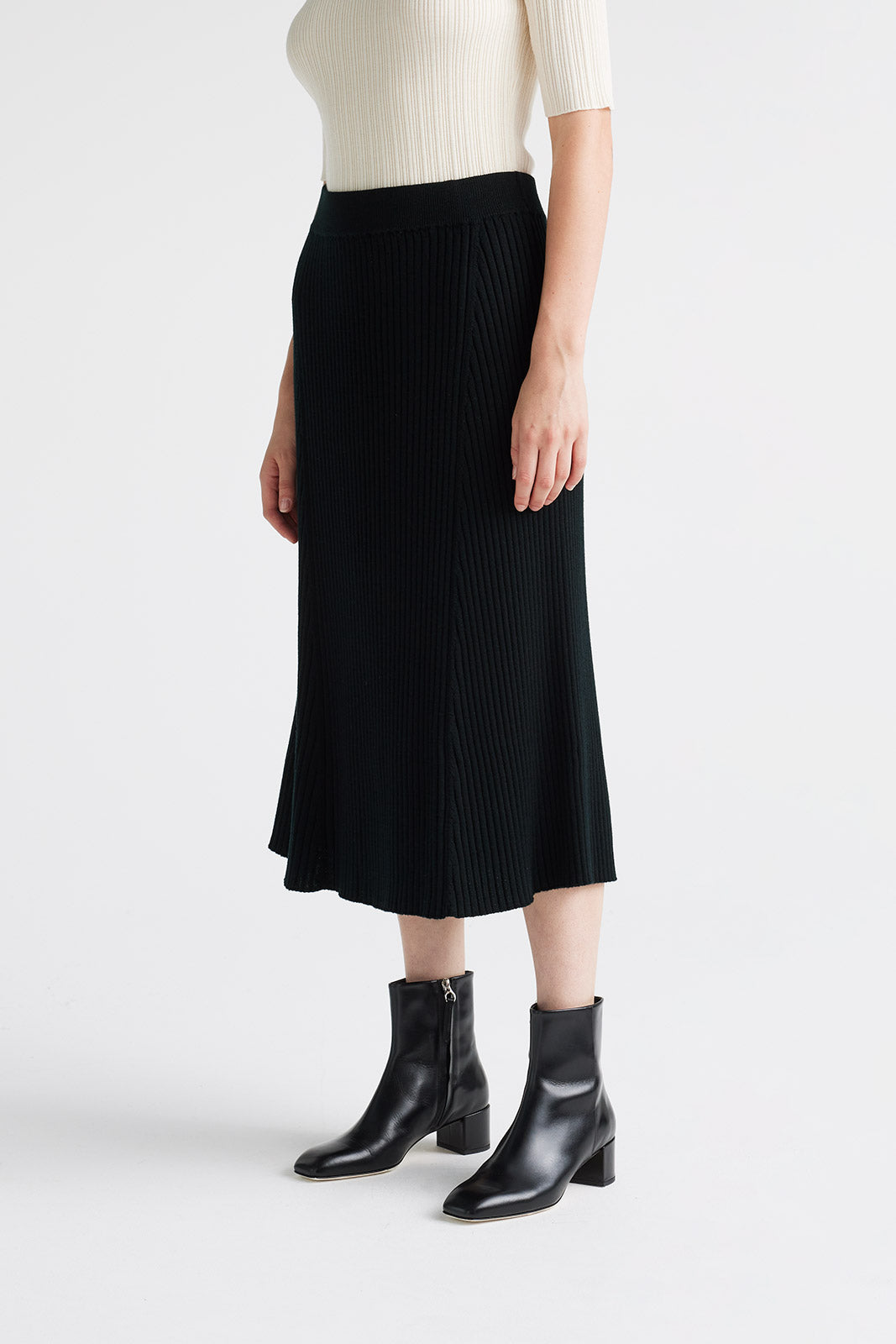 Model height is 175cm, wearing size 8