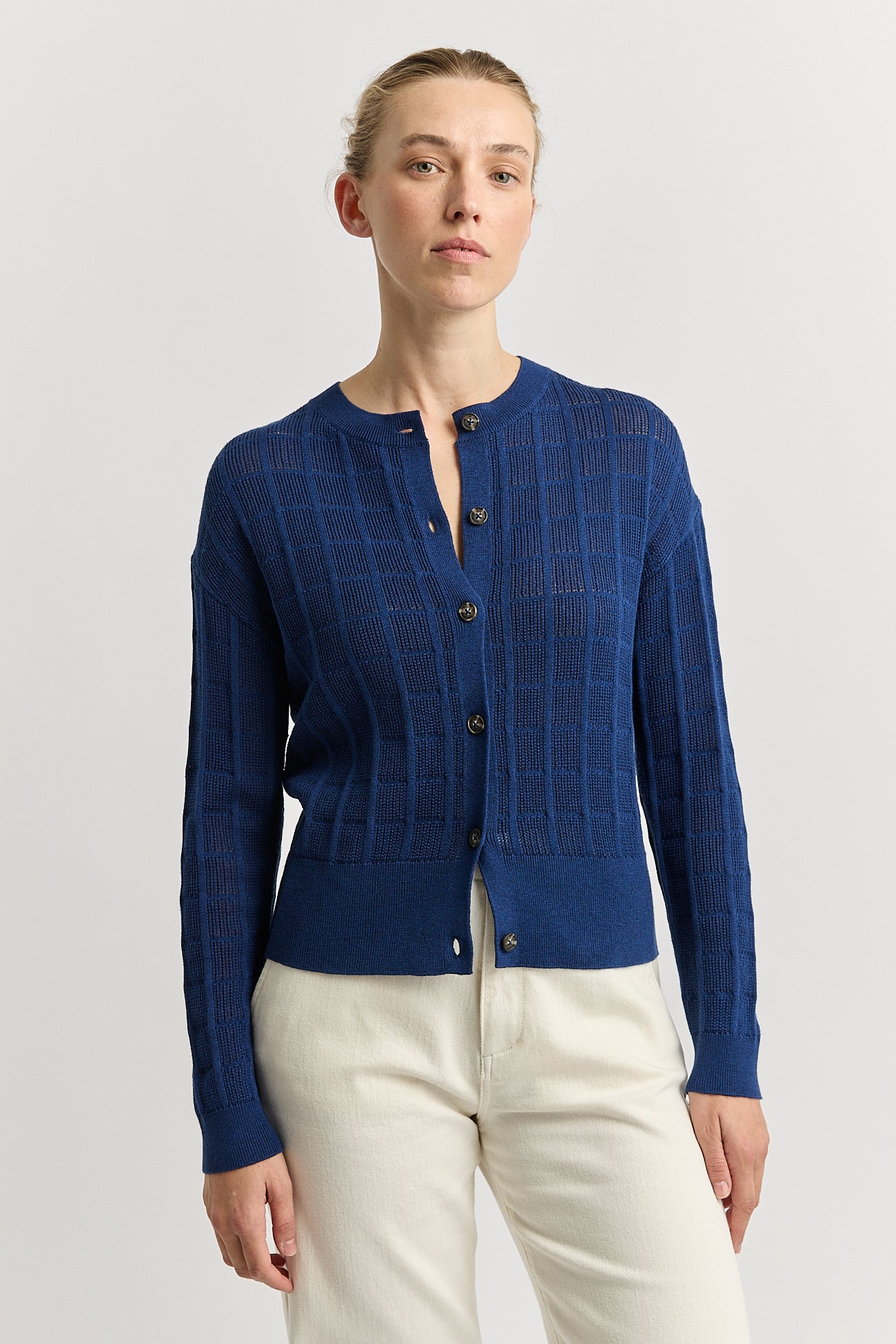 Our model is wearing a size 8. Garment Length for size 8 is 54cm. Add 1cm for each size.
