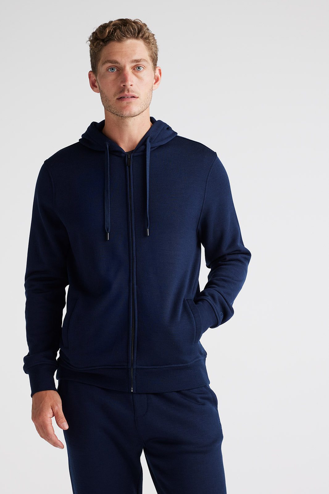 Model height is 188m, wearing size Medium.