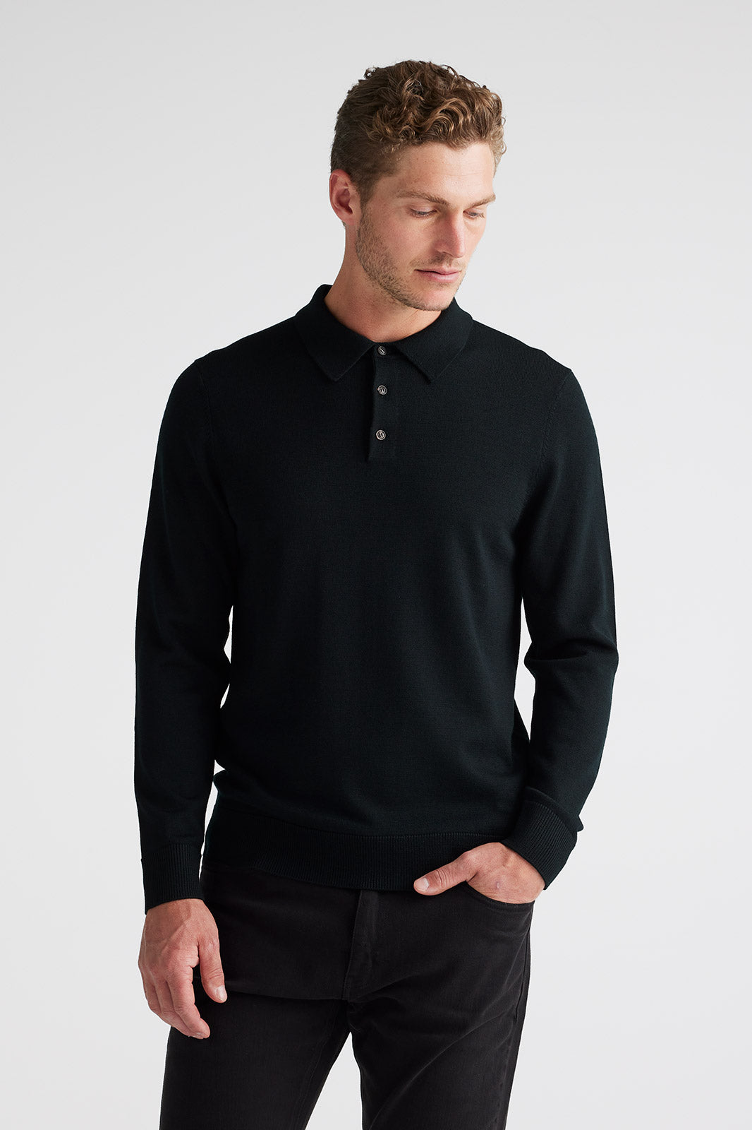Model height is 188cm, wearing size Medium.