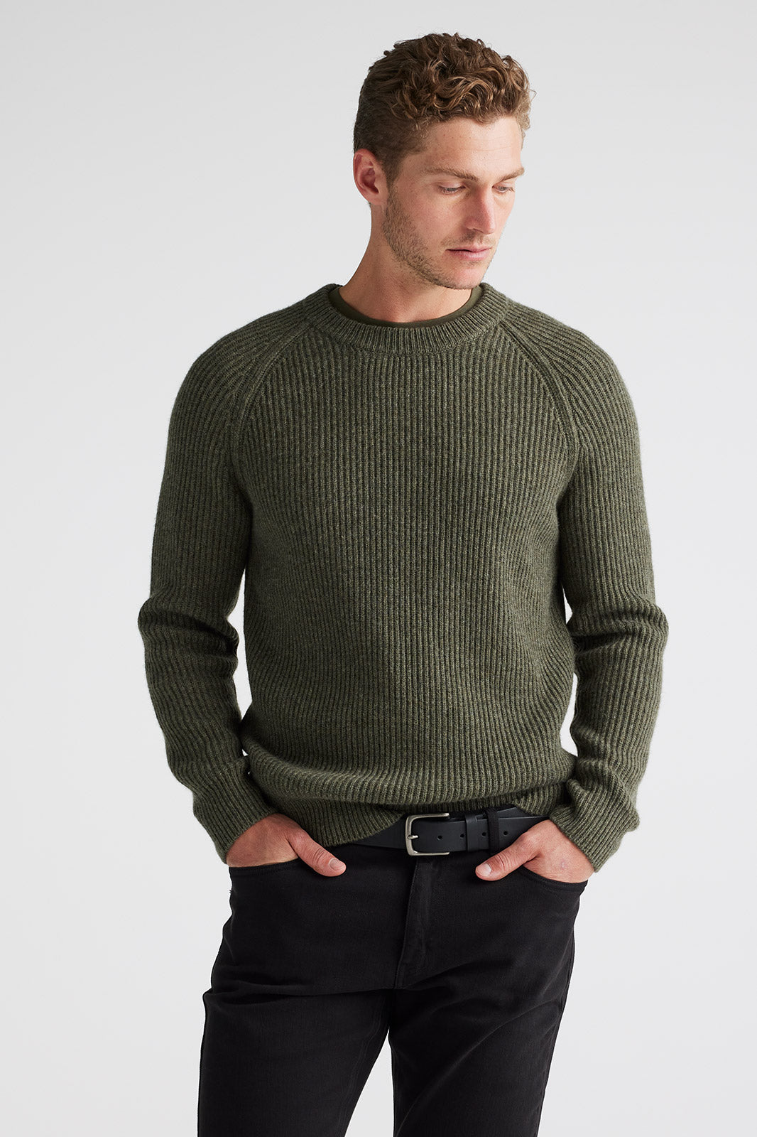 Model height is 188cm, wearing size Medium.