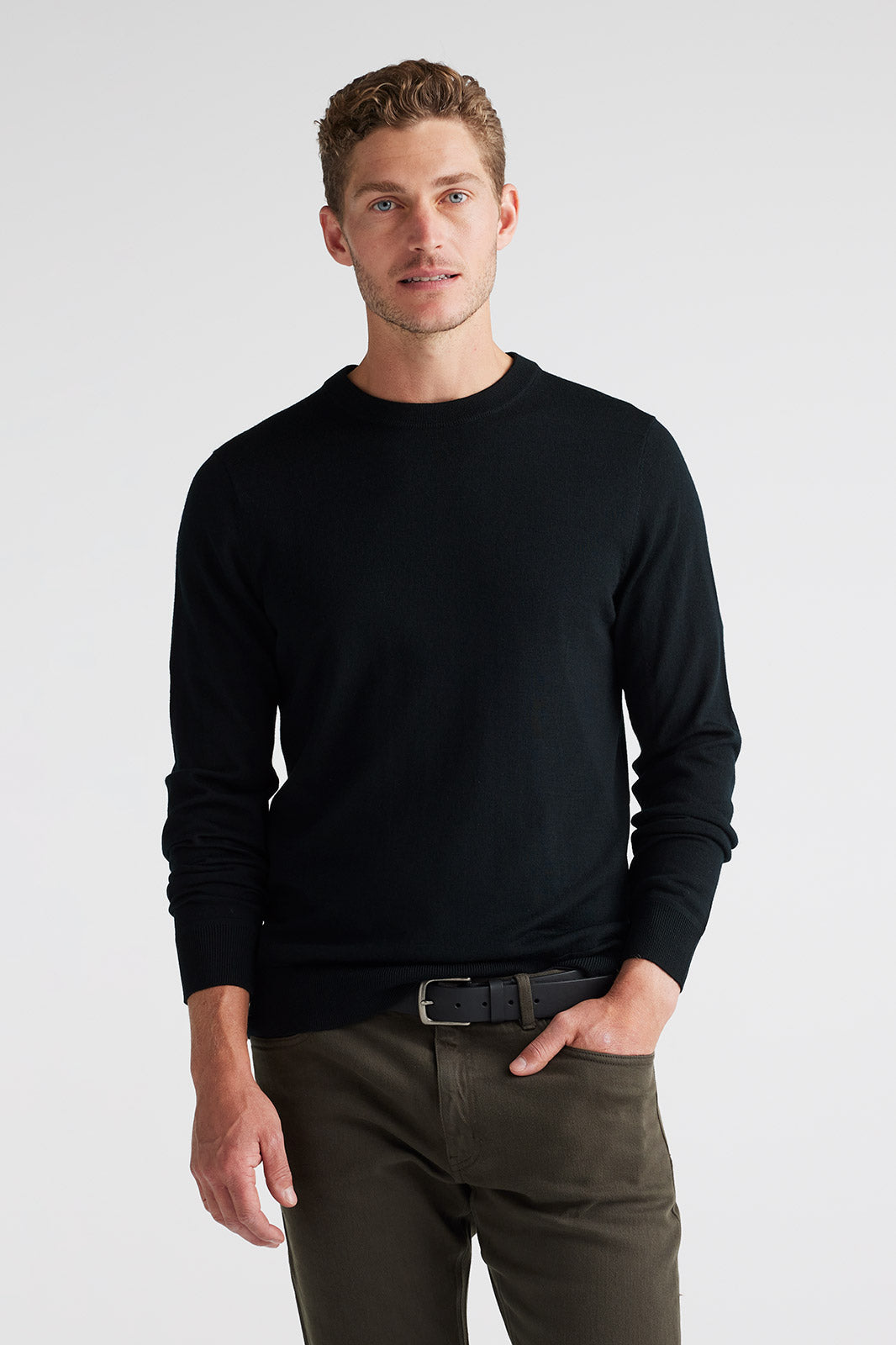 Model height is 188cm, wearing size Medium.