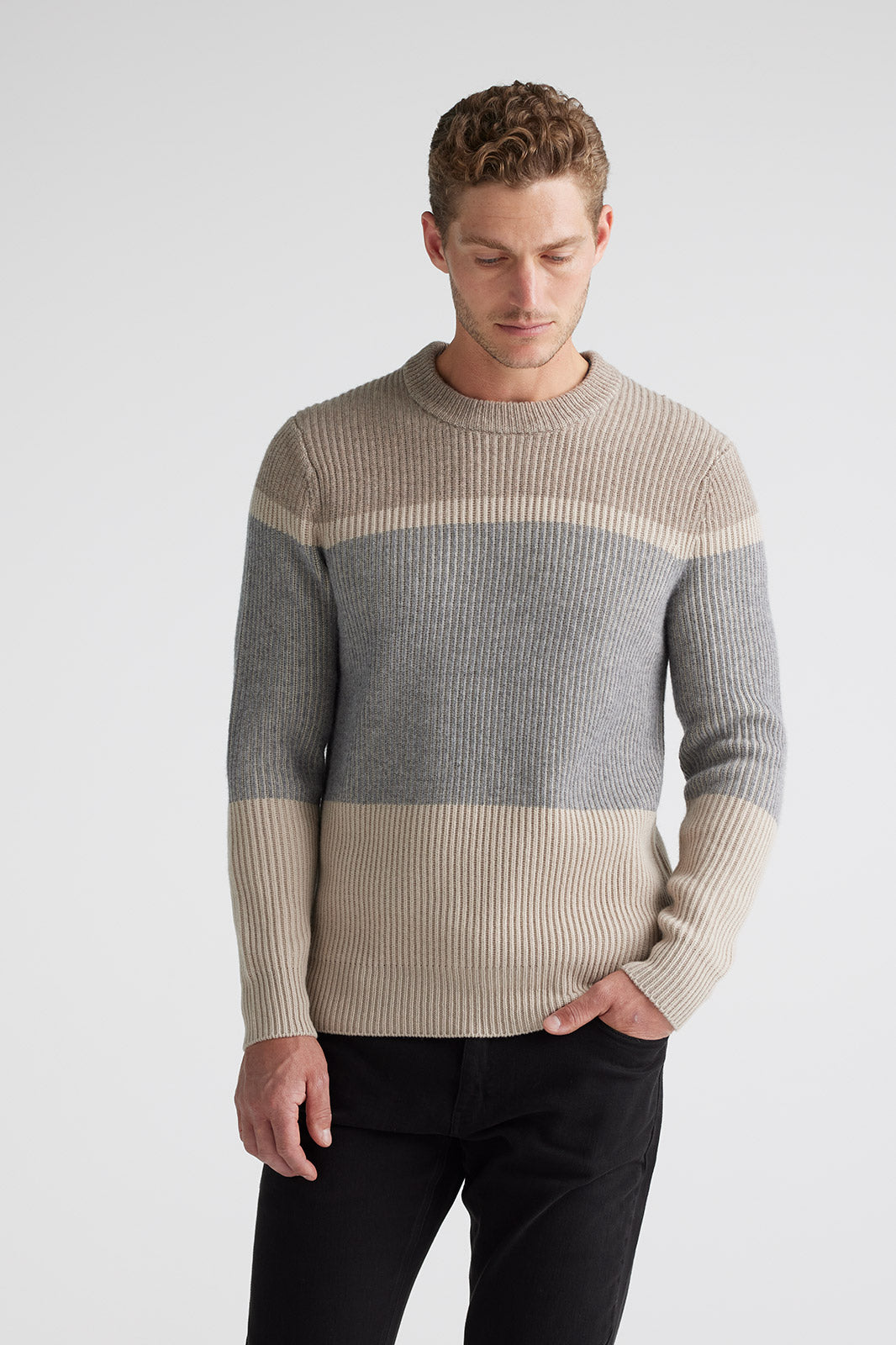Model height is 188cm, wearing size Medium.