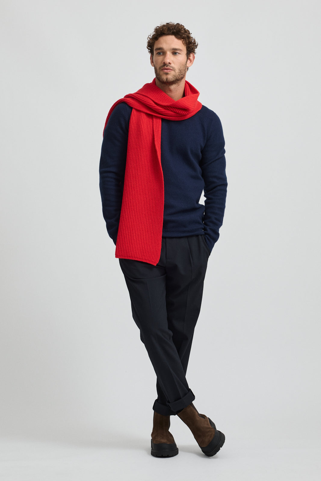9056_RED_01