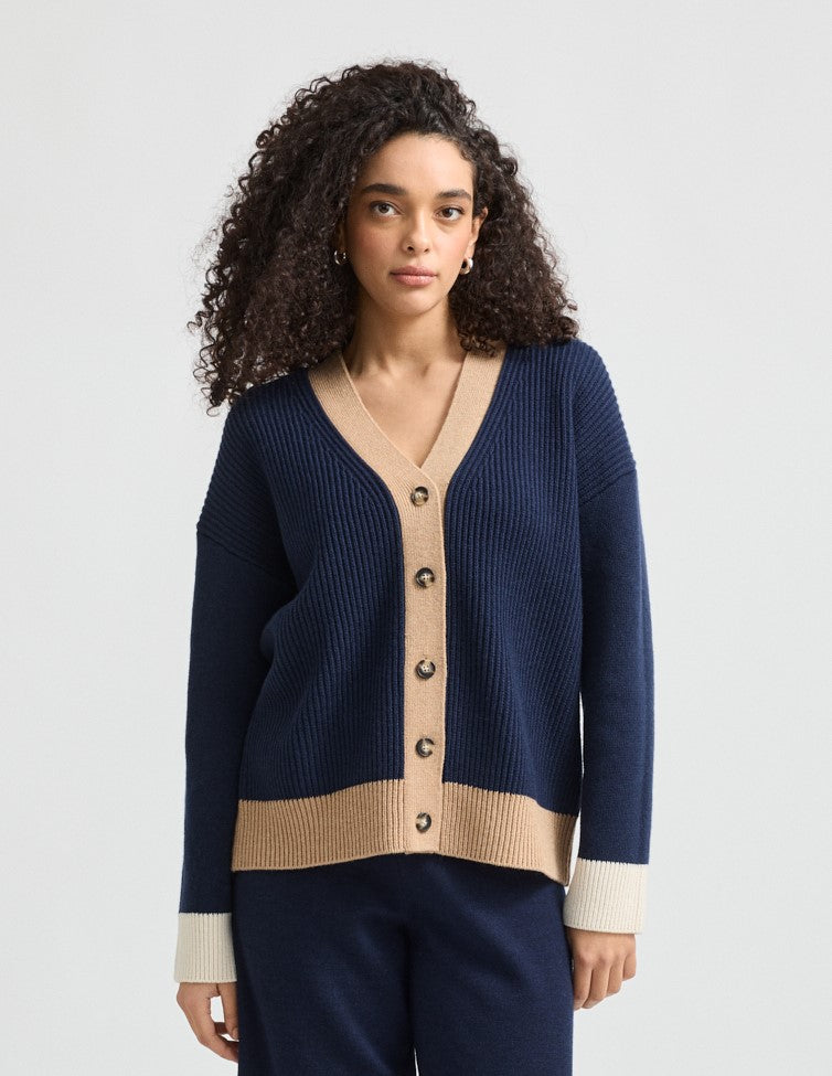 Size 10, length from high point shoulder to hem 62.5cm