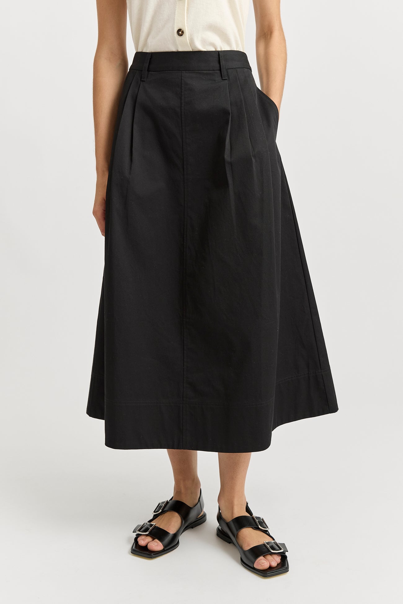Our model is wearing a size 8. Garment Length for size 8 is 84cm. Add 0.5cm for each size.